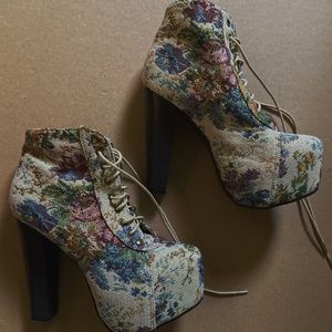 Floral boots size 7.5
